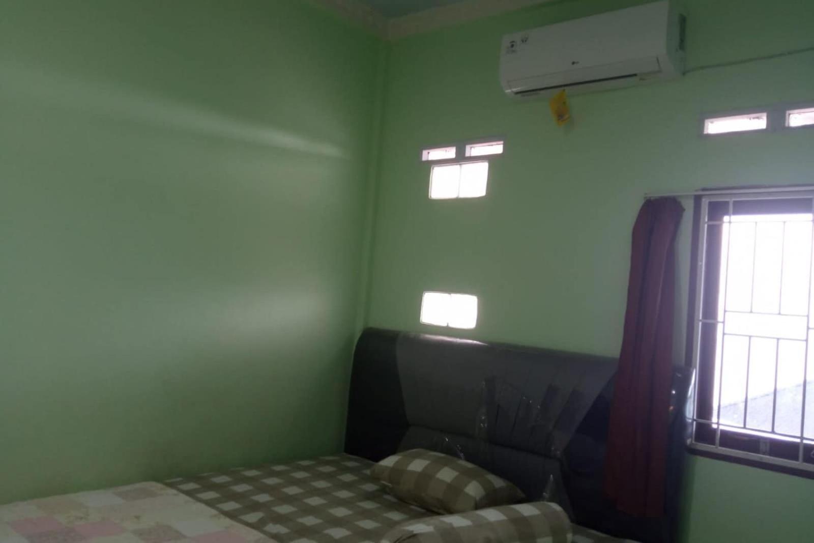Oyo 93635 Rumah Singgah Cemara Syariah Pekanbaru Exterior foto