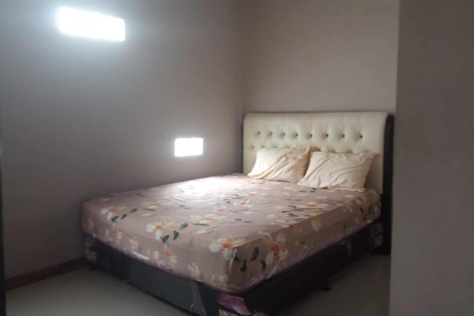 Oyo 93635 Rumah Singgah Cemara Syariah Pekanbaru Exterior foto